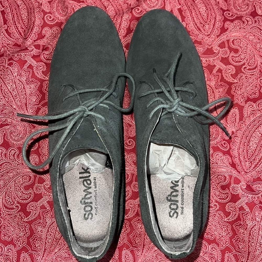 SOFTWALK gray suede leather “Ramsay” wedge booties. Size 9N.
